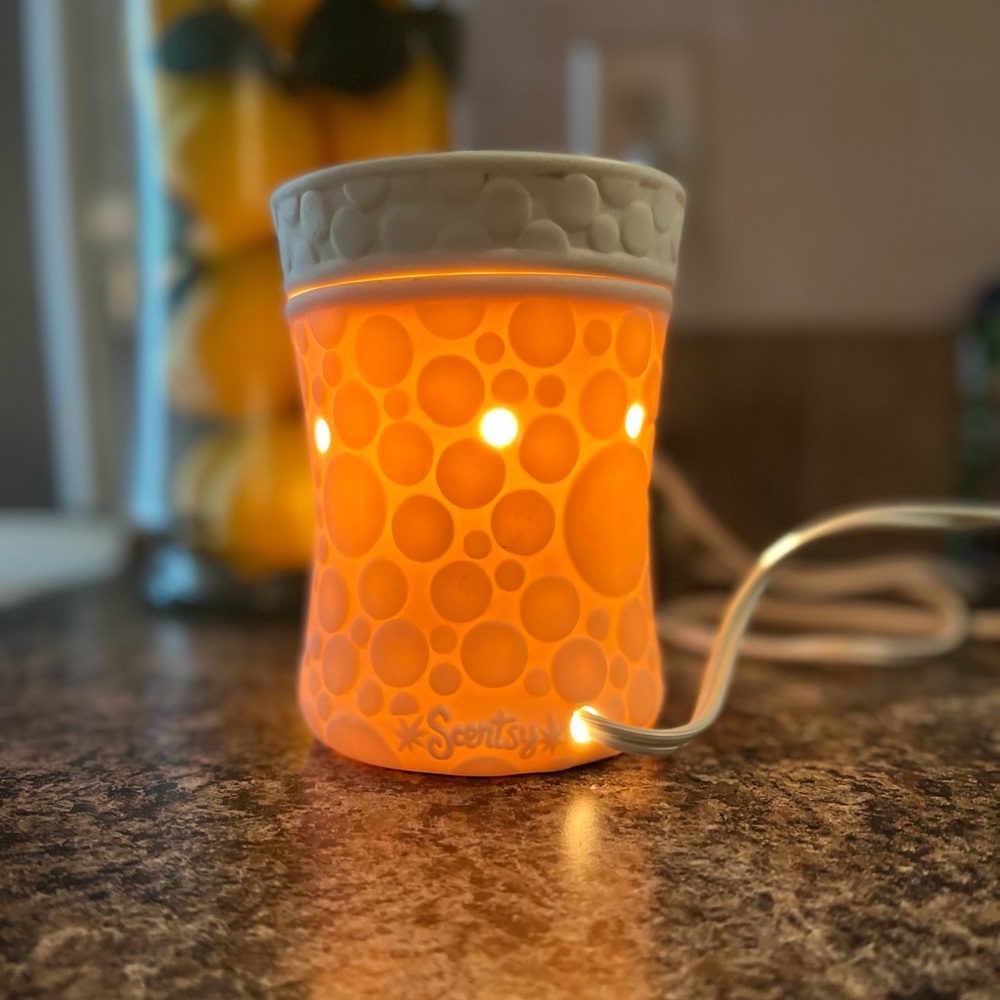 Scentsy tall warmer